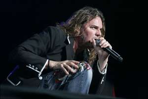 Fher, vocalista de Man&aacute;, fue amenazado de muerte