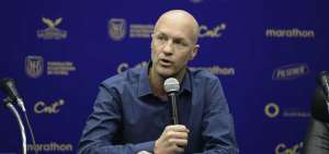 El director t&eacute;cnico de la Selecci&oacute;n Ecuatoriana de F&uacute;tbol, Jordi Cruyff, en una rueda de prensa que ofreci&oacute; a finales de enero en la FEF, en Guayaquil.