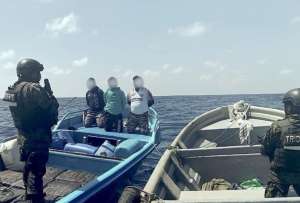 Intervienen embarcación con tres ecuatorianos que transportaban cocaína en El Salvador