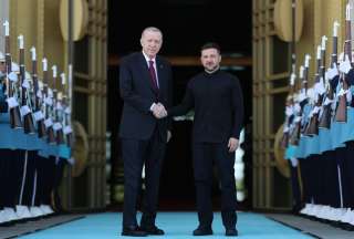 Erdogan y Zelenski se reúnen para impulsar negociaciones de paz