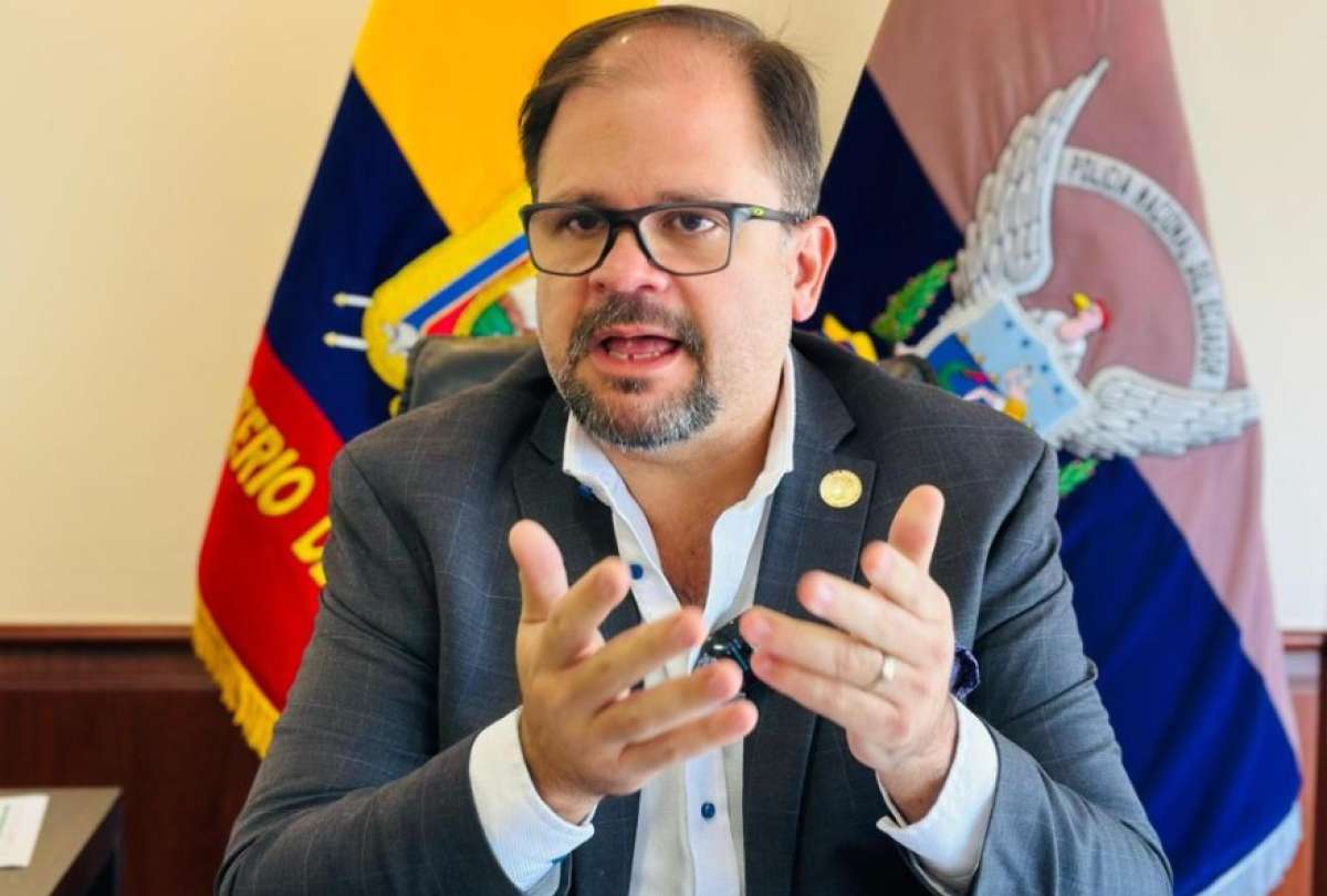 El ministro del Interior, John Reimberg hizo el anuncio. 