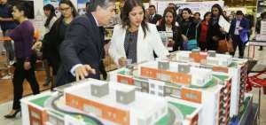 La vicepresidenta Mar&iacute;a Alejandra Vicu&ntilde;a particip&oacute; en la inauguraci&oacute;n del evento ayer. 
