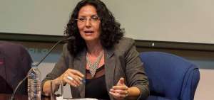 Isabel Ramos, profesora investigadora de la Flacso, es una de los 3 autores del libro Los enlaces ciudadanos del presidente Rafael Correa, que se present&oacute; ayer.