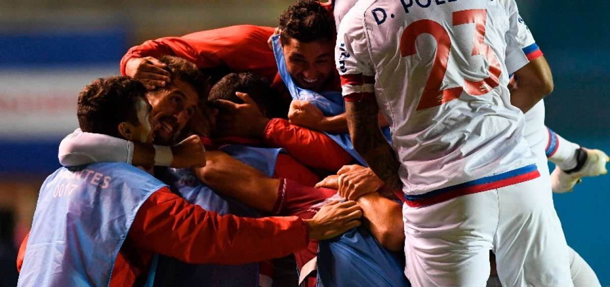 Nacional clasifica a grupos de la Libertadores tras derrotar a Banfield