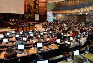 El proyecto de ley obtuvo 90 votos a favor, 5 negativos y 15 abstenciones. Foto: &Aacute;lvaro P&eacute;rez/El Tel&eacute;grafo