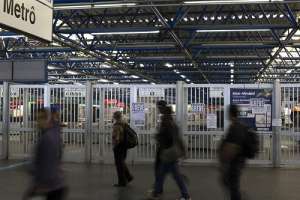 La huelga de metro ha afectado en los &uacute;ltimos d&iacute;as a millones de ciudadanos, ya que este transporte es utilizado diariamente por cerca de cuatro millones y medio de usuarios. Foto: EFE