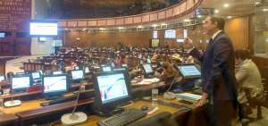Comisi&oacute;n elabora informe para segundo debate sobre las reformas econ&oacute;micas