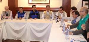 Los delegados del movimiento PAIS estuvieron en la reuni&oacute;n en la que tambi&eacute;n participaron representantes de las misiones de OEA y Unasur.