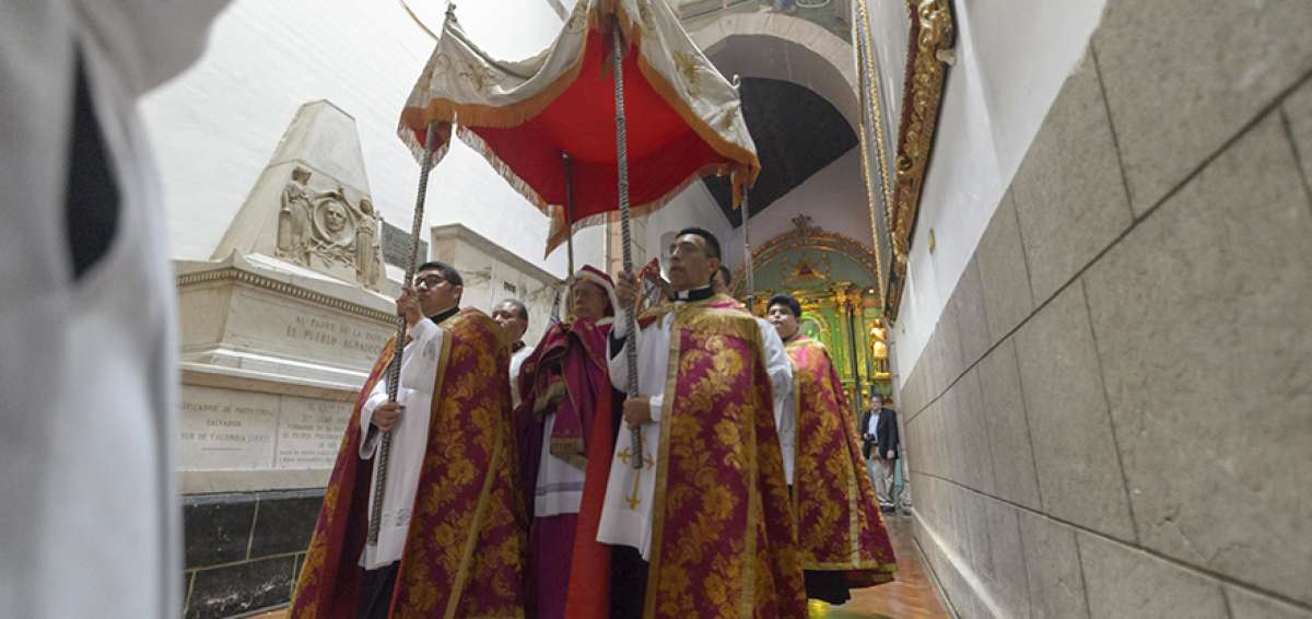 Arrastre de Caudas se realiza por 469 a&ntilde;os en la capital