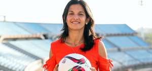 La uruguaya Claudia Umpi&eacute;rrez particip&oacute; en una sesi&oacute;n de fotos en los grader&iacute;os del estadio Centenario.