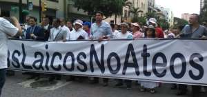 Marcha de protesta en Guayaquil en contra del matrimonio igualitario.