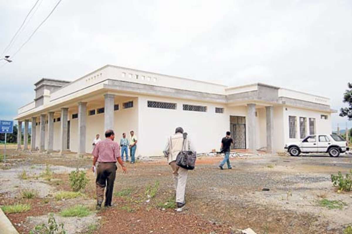 El centro de abastos para los jame&ntilde;os est&aacute; avanzado y solo le faltan obras complementarias en sus alrededores. Habr&aacute; una terminal tambi&eacute;n. Foto: Cortes&iacute;a / Banco del Estado.