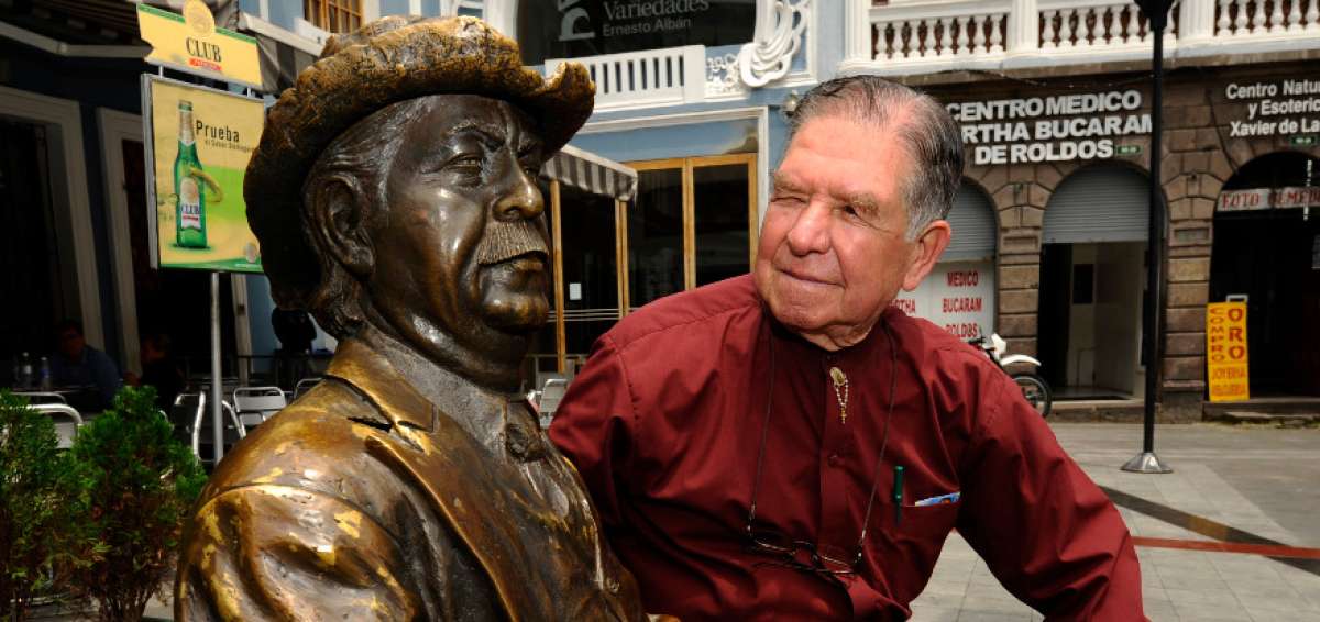 El artista ecuatoriano falleci&oacute; a los 93 a&ntilde;os a causa de un infarto, seg&uacute;n medios locales.