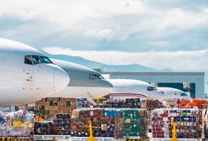 El aeropuerto de Quito concentra gran parte de las exportaciones a&eacute;reas de flores del pa&iacute;s.