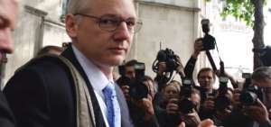 'Risk', un retrato sin concesiones de Julian Assange