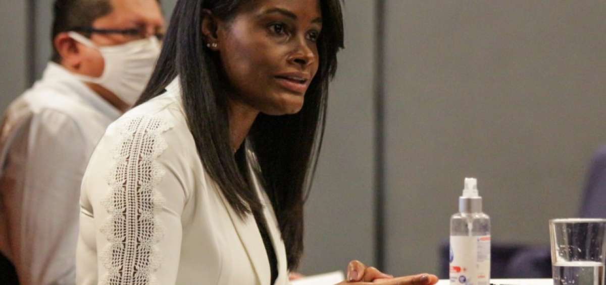 Diana Salazar, fiscal general del Estado.