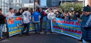Padres de familia del Colegio Benalc&aacute;zar protestaron por inestabilidad de autoridades