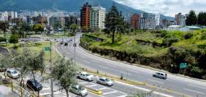 Unos 34.000 veh&iacute;culos circulan a diario por el sector del t&uacute;nel Guayasam&iacute;n, en la capital de la Rep&uacute;blica.