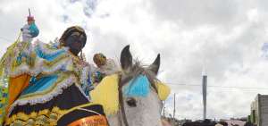 Si bien la principal procesi&oacute;n de la Mama Negra se realiza en septiembre, se repite en noviembre como parte de los festejos de la emancipaci&oacute;n de la urbe.