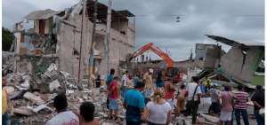 Avi&oacute;n chileno lleg&oacute; con 12 toneladas de alimentos para damnificados