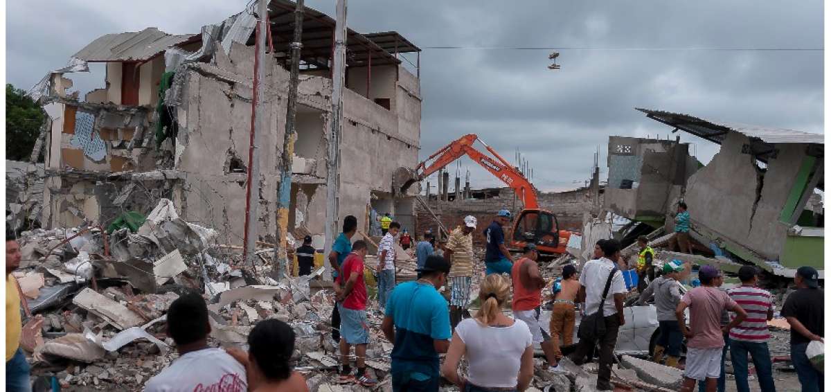 Avi&oacute;n chileno lleg&oacute; con 12 toneladas de alimentos para damnificados