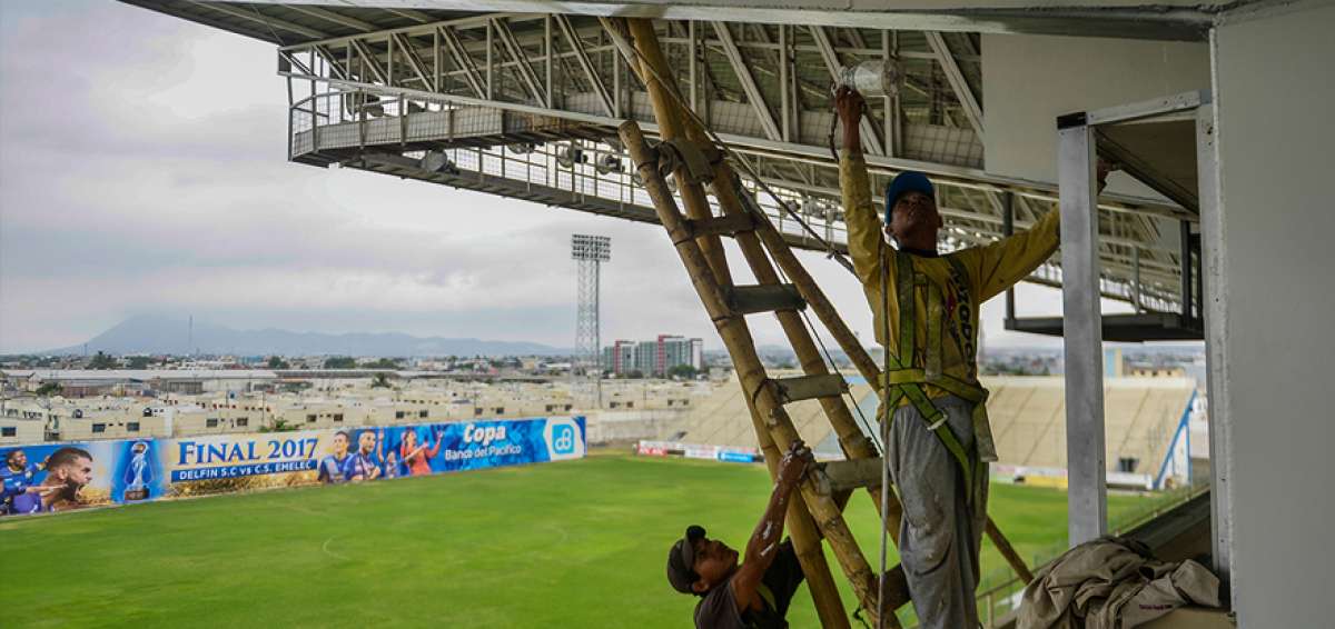 La extribuna demolida estar&aacute; operativa este a&ntilde;o