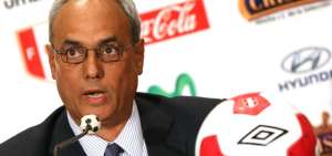 Exjefe del f&uacute;tbol peruano es extraditado a EE.UU. por caso FIFA