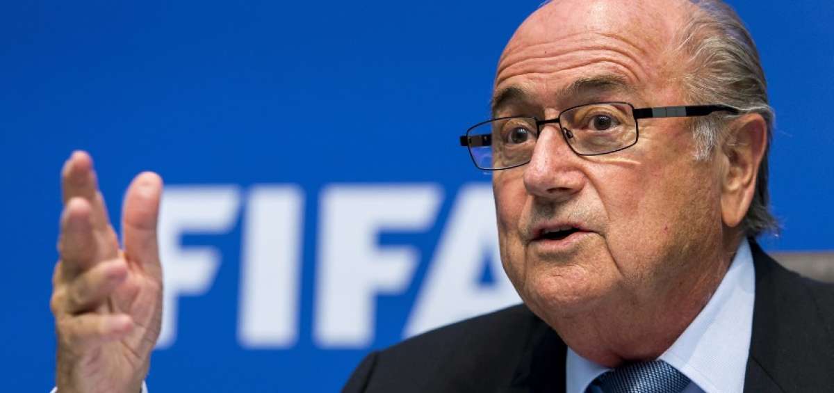 Blatter critica la 'falta de respeto' de Infantino