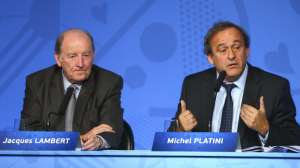Jacques Lambert: "Si el TAS levanta la suspensi&oacute;n, Platini estar&aacute; en el sorteo" 