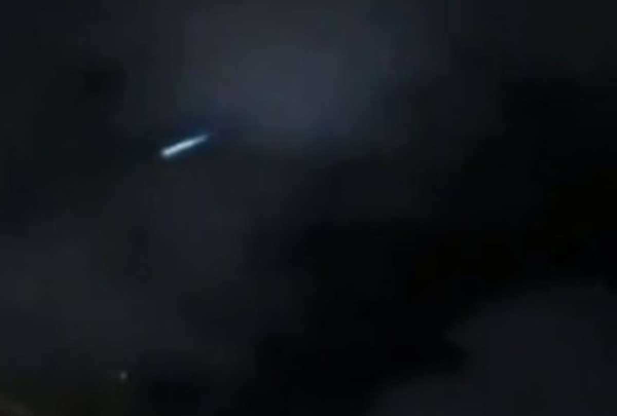 Graban la caída de un supuesto meteorito en Punta Carnero, Ecuador