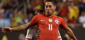 Eduardo Vargas m&aacute;ximo goleador de la Copa