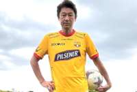 Hiroshi Tokoro lució la camiseta del cuadro canario en sus redes sociales
