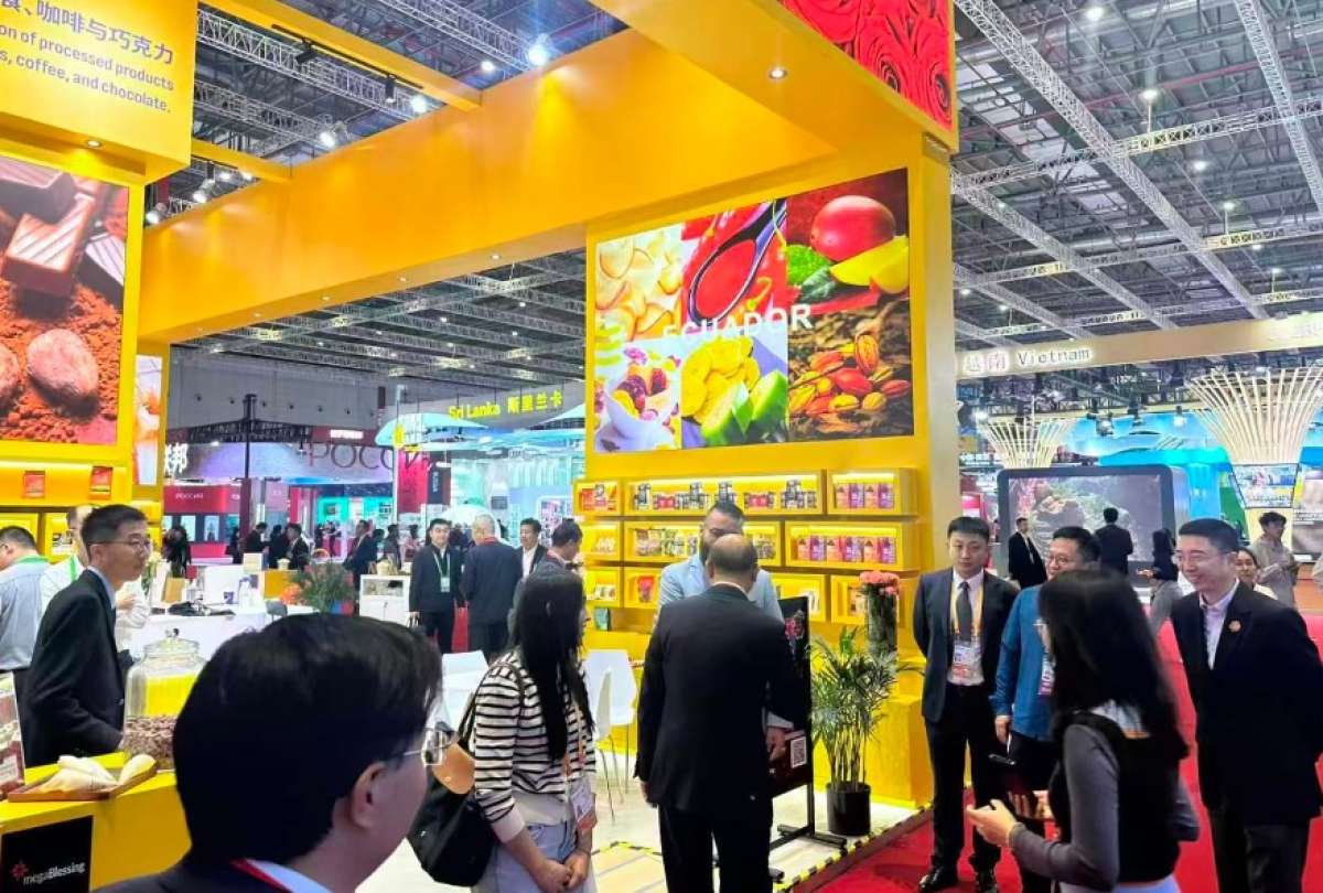 Ecuador presentó productos como chocolate, café, banano y artesanías en la Feria de Shanghái. También se mostraron innovaciones de grandes empresas de tecnología. 