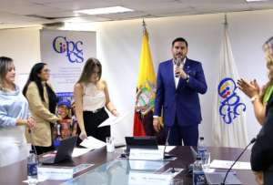 El CPCCS renueva sus autoridades: Fantoni continuará en la presidencia. 