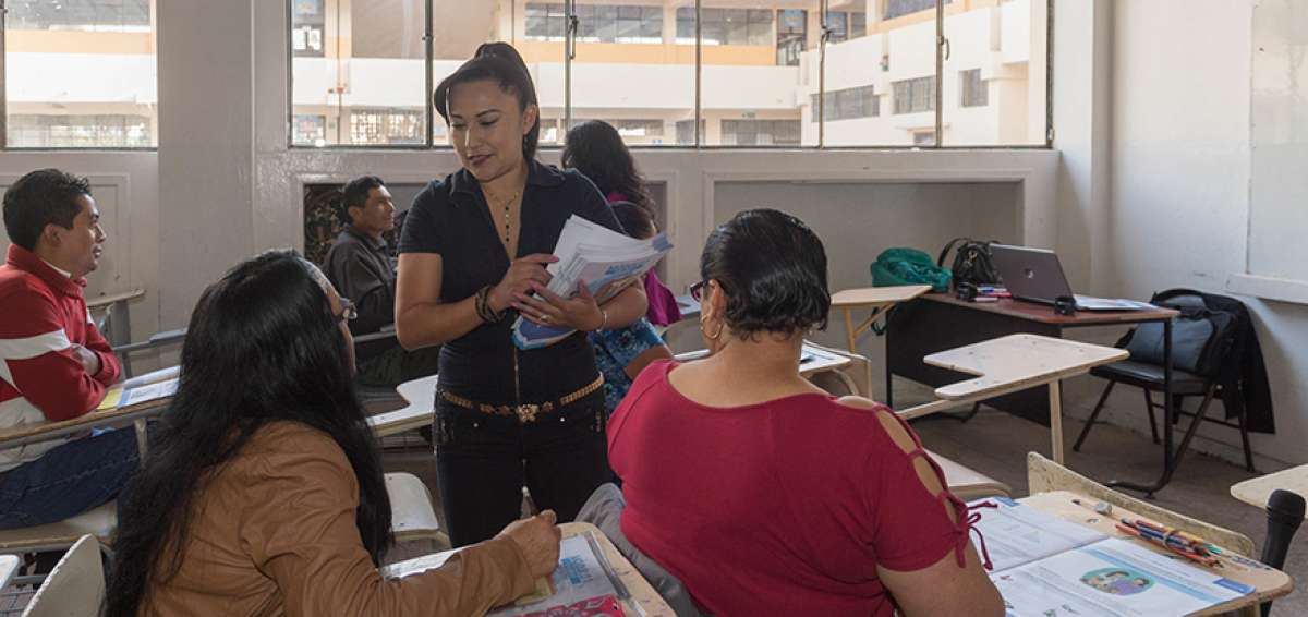 La campa&ntilde;a de alfabetizaci&oacute;n Todos ABC incluye clases presenciales que se imparten una vez por semana.