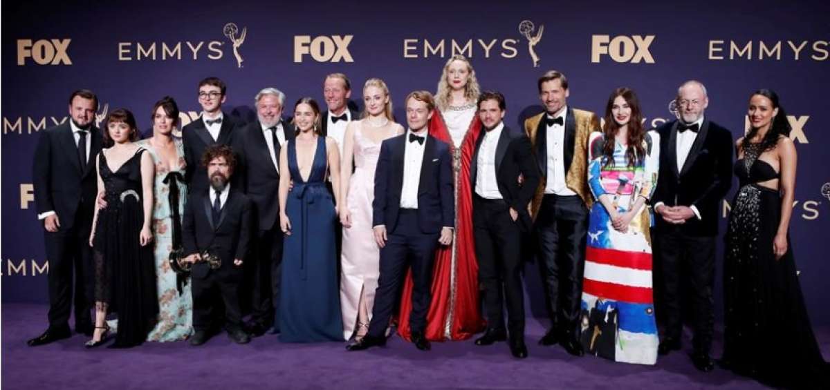 "Juego de Tronos" triunfa pero no brilla en los Emmy de las sorpresas