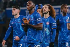 Moisés Caicedo será titular en este duelo