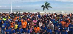 800 voluntarios se sumaron a la campa&ntilde;a en la playa Las Palmas.