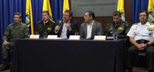 Las autoridades durante la rueda de prensa en el Palacio de Carondelet, en Quito. 
