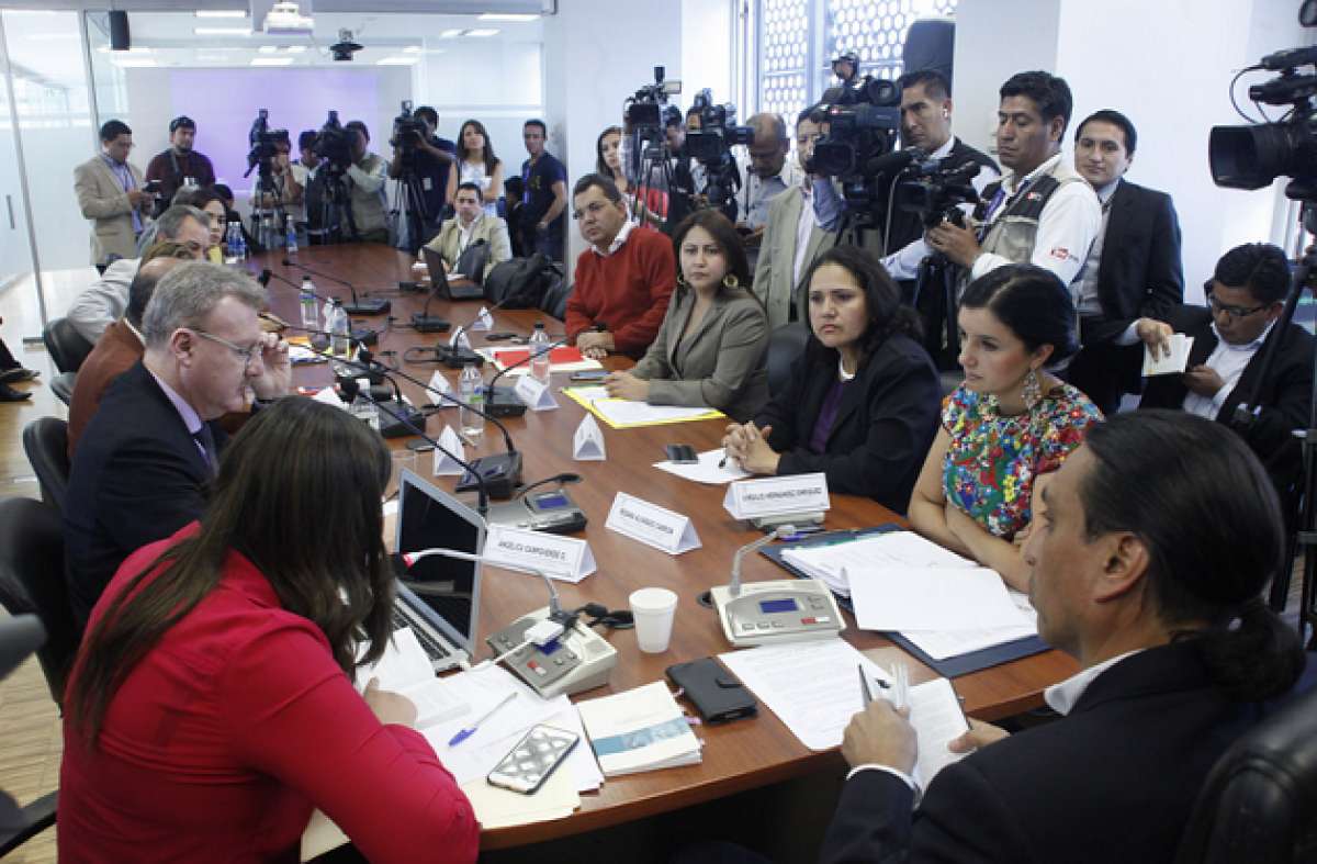El presidente de la comisi&oacute;n, Virgilio Hern&aacute;ndez, dijo que pese al retiro del proyecto se continuar&aacute; socializando el mismo con los distintos sectores sociales. Foto: Asamblea