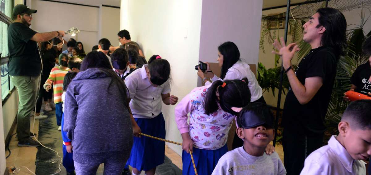 'Los sue&ntilde;os de Ani', obra de teatro de tipo inclusivo que se present&oacute; en la Casa de la Cultura del Guayas. Ni&ntilde;os de la Escuela Cuatro de Enero en la primera funci&oacute;n.