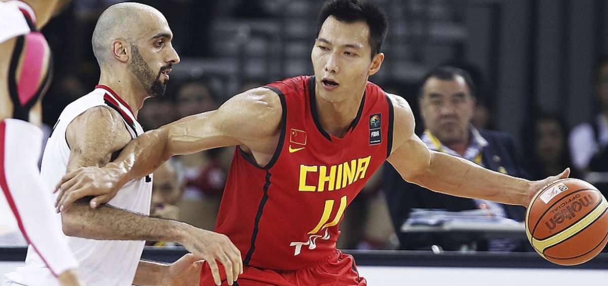 Lakers fichan al chino ol&iacute;mpico Yi Jianlian