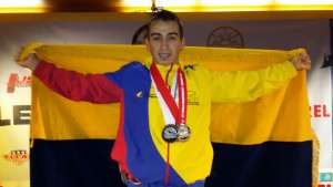 Franklin Le&oacute;n se convirti&oacute; en el primer ecuatoriano en obtener una medalla mundial en esta disciplina. Foto: Cortes&iacute;a FEFICULP