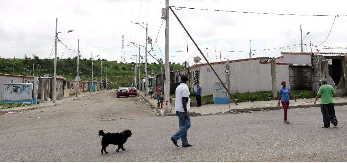 Los habitantes de Socio Vivienda tambi&eacute;n reclamaron la existencia de obras inconclusas.