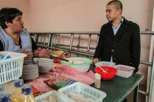 El intendente Jorge Cabrera realiz&oacute; controles para evitar el alza de precios en los granos. Foto: Cortes&iacute;a│Ministerio del Interior