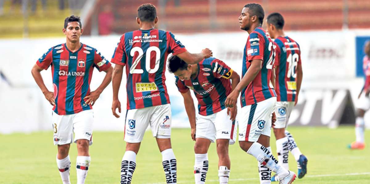 La crisis econ&oacute;mica y deportiva ha llevado al Deportivo Quito al borde del descenso e incluso la desaparici&oacute;n. Foto: Marco Salgado/ El Tel&eacute;grafo