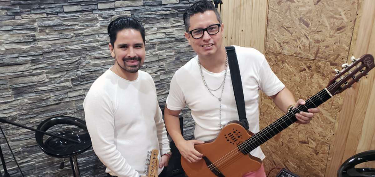 Omar Pinoargotty y Roberto Montalv&aacute;n lanzaron en redes &ldquo;Es el sol&rdquo;, tema con el que celebran el carnaval.