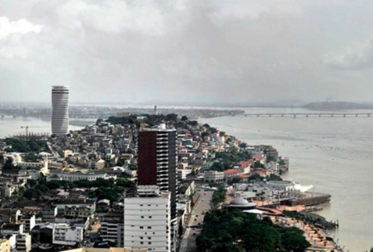 Guayaquil se mantiene en alerta 2, pero con 100% de aforo en exteriores para lugares de atención al público