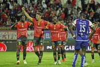 Deportivo Cuenca goleó sin problemas al Imbabura en el estadio Alejandro Serrano Aguilar.