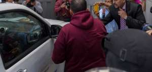 El extitular de Petroecuador cuando fue trasladado a la Unidad Judicial de Flagrancia, en Quito, para los procedimientos legales del caso. 